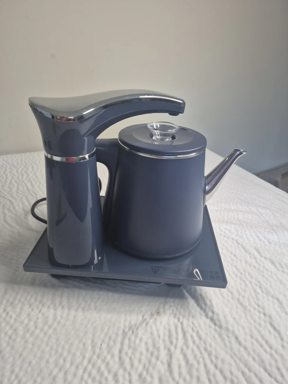 Automatic Refilling Electric Kettle And Smart Tea Station, Navy Blue